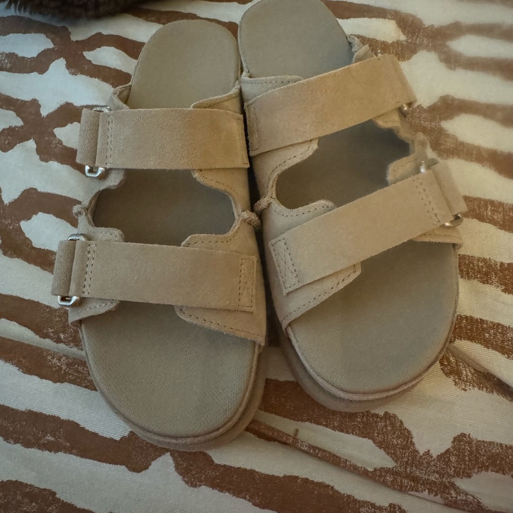 Tan platform Sandals